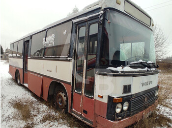 Autobus suburban Volvo B6: foto 1