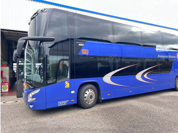 Autobus me kabinë të dyfishtë BOVA