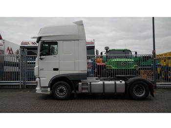 Gjysmë-kamion DAF XF 105.460 EURO 6 MANUAL GEARBOX SUPER SPACECAB: foto 1