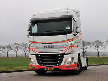 Gjysmë-kamion DAF XF 440 spacecab skirts: foto 1