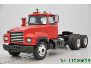 Mack RD 690 S - 6x4 - Gjysmë-kamion