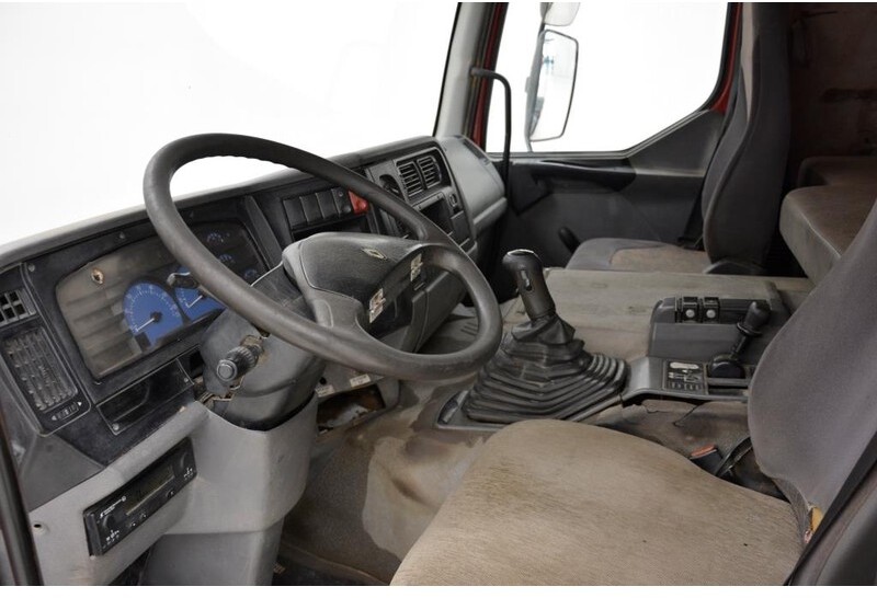 Gjysmë-kamion Renault Kerax 420 DCi: foto 7