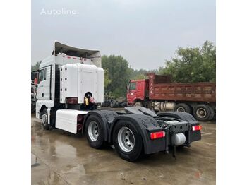 Gjysmë-kamion SINOTRUK Sitrak 6x4 drive 10 wheels truck head LNG powered: foto 4