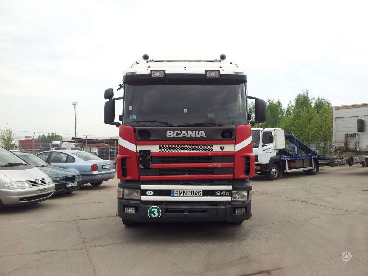 Gjysmë-kamion Scania R124LA: foto 2