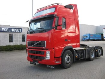 Volvo  - Gjysmë-kamion