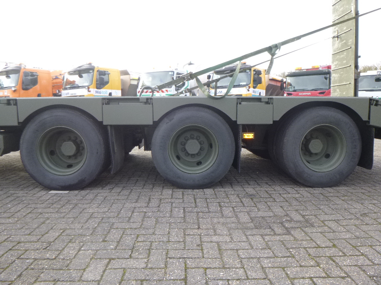 Gjysmë rimorkio me plan ngarkimi të ulët Broshuis 3-axle semi-lowbed trailer E-2130 / 73 t + ramps: foto 13