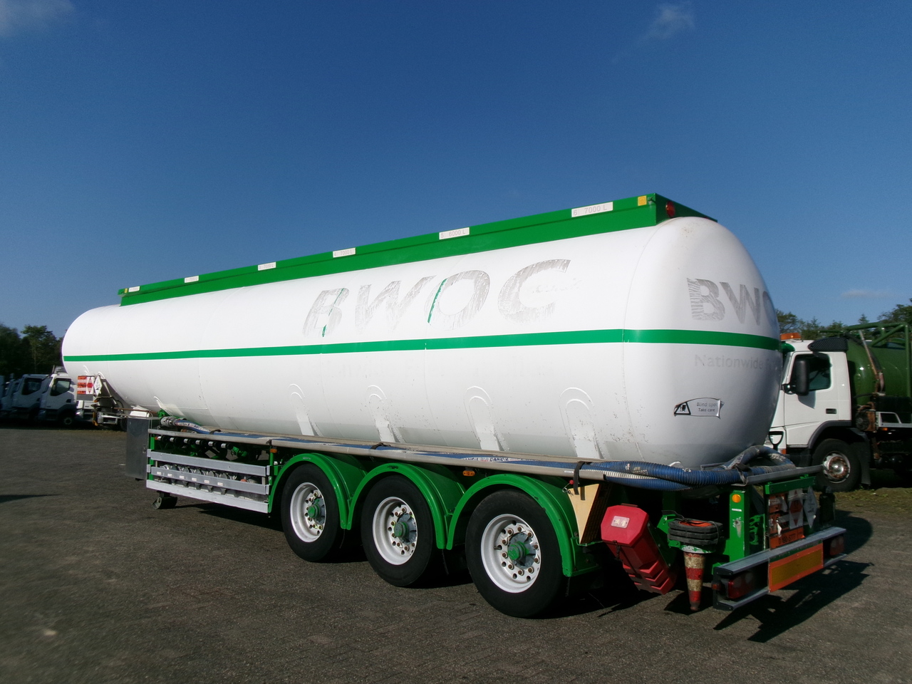 Gjysmë rimorkio me bot për transportimin e karburantit Feldbinder Fuel tank alu 42 m3 / / 6 comp + pump: foto 3