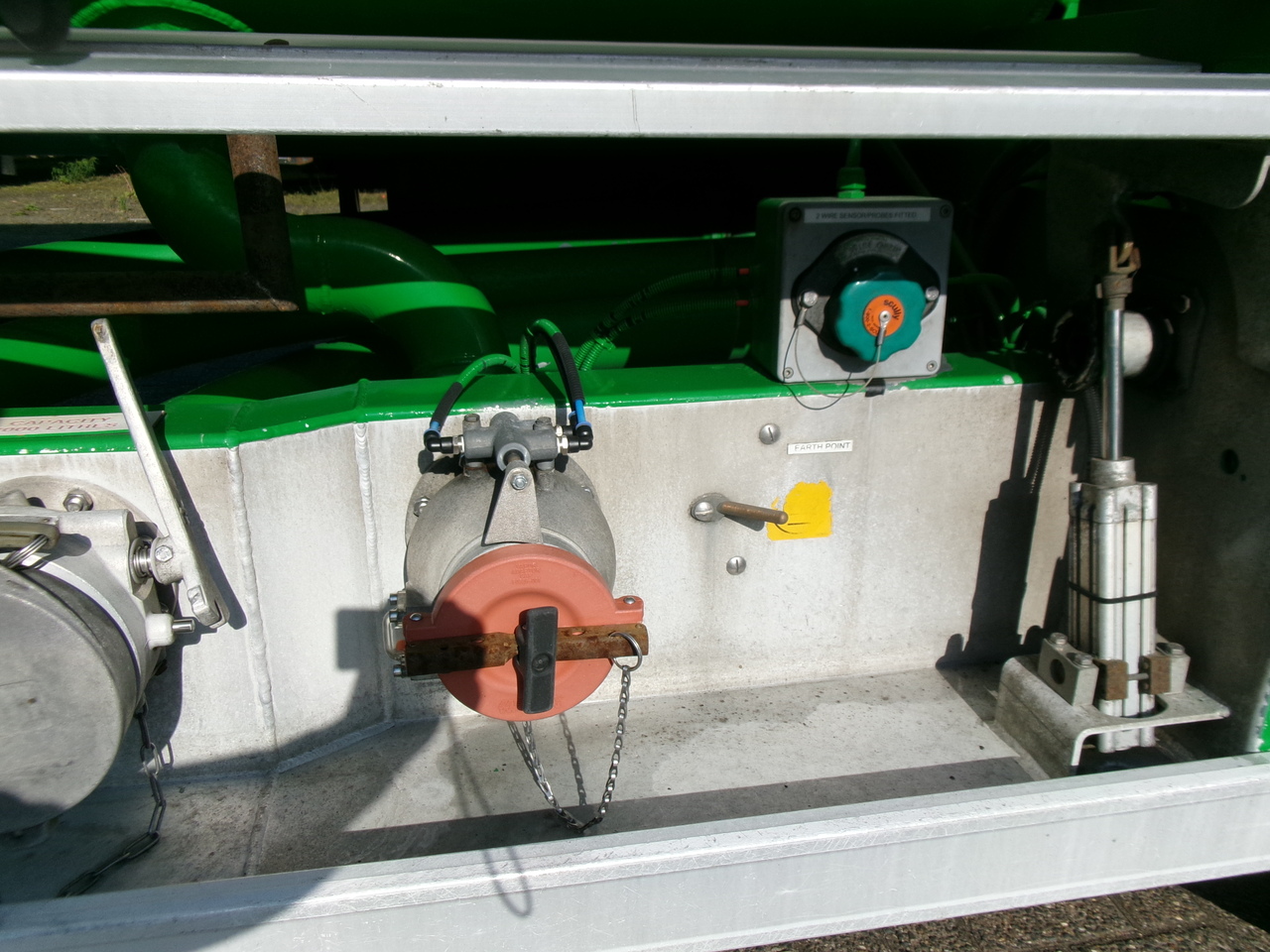 Gjysmë rimorkio me bot për transportimin e karburantit Feldbinder Fuel tank alu 42 m3 / / 6 comp + pump: foto 20