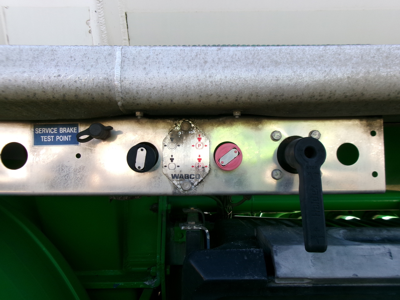 Gjysmë rimorkio me bot për transportimin e karburantit Feldbinder Fuel tank alu 42 m3 / / 6 comp + pump: foto 23