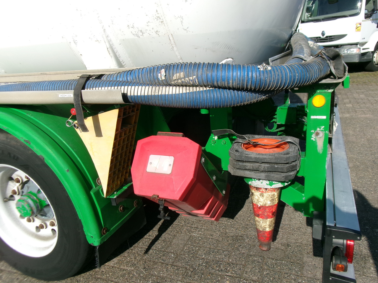 Gjysmë rimorkio me bot për transportimin e karburantit Feldbinder Fuel tank alu 42 m3 / / 6 comp + pump: foto 13