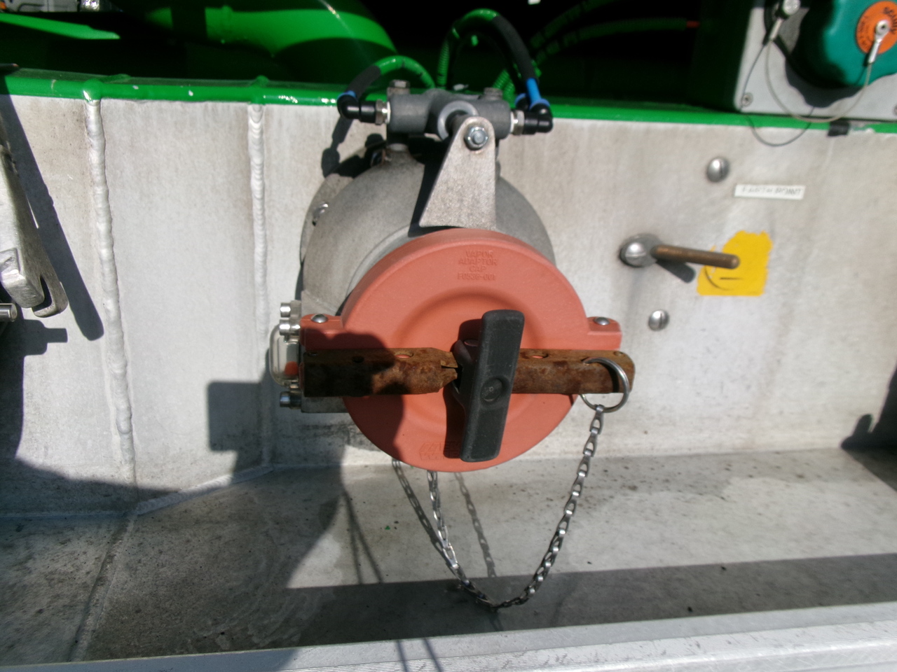 Gjysmë rimorkio me bot për transportimin e karburantit Feldbinder Fuel tank alu 42 m3 / / 6 comp + pump: foto 21