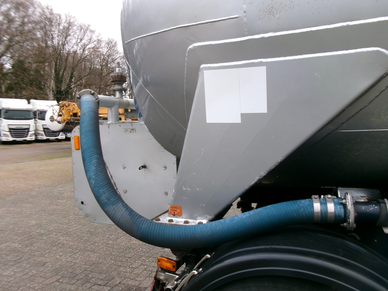Gjysmë rimorkio me bot për transportimin e miellit Feldbinder Powder tank alu 38 m3 (tipping): foto 10