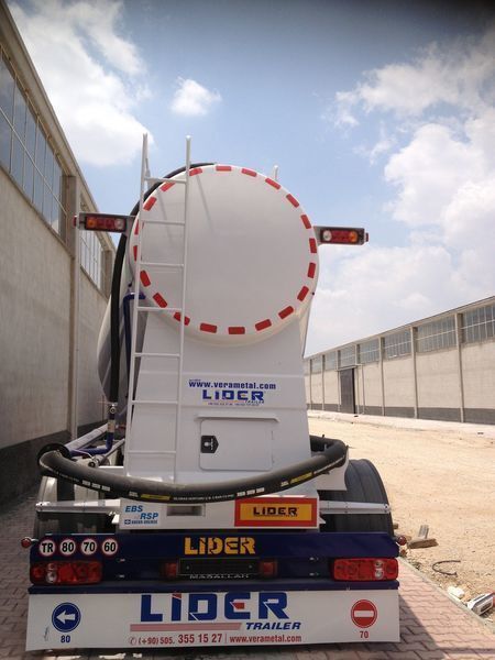 Gjysmë rimorkio me bot për transportimin e çimentos i ri LIDER 2024 YEAR NEW BULK CEMENT manufacturer co.: foto 6