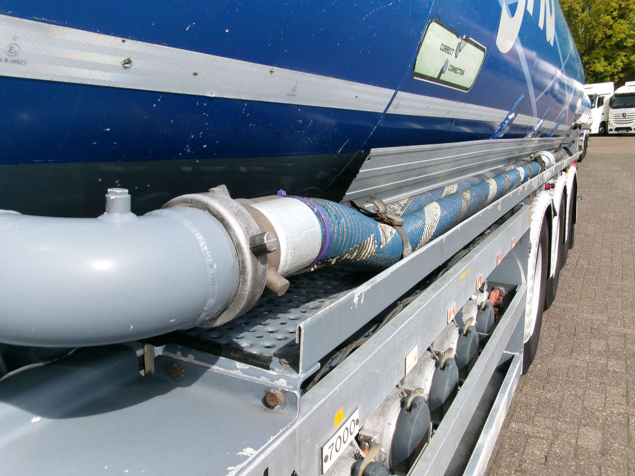 Gjysmë rimorkio me bot për transportimin e karburantit L.A.G. Fuel tank alu 44.5 m3 / 6 comp + pump: foto 18