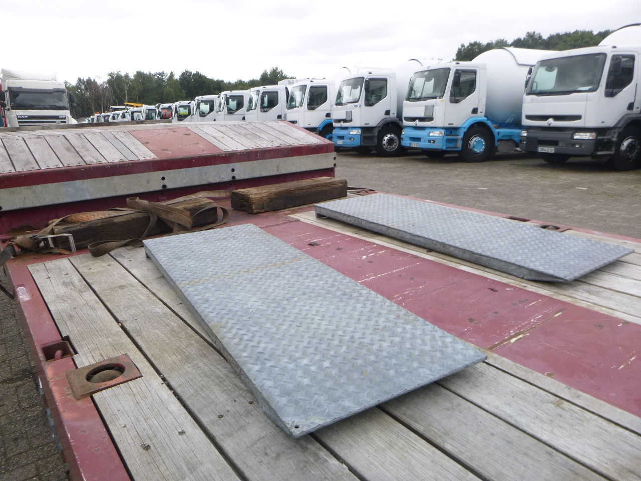 Gjysmë rimorkio me plan ngarkimi të ulët Nooteboom 3-axle semi-lowbed trailer extendable 14.5 m + ramps: foto 10