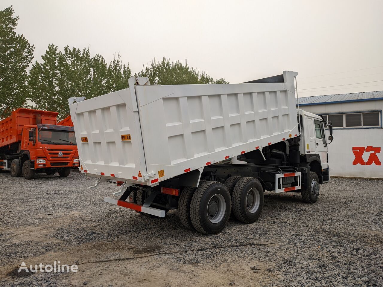 Kamion vetëshkarkues HOWO China dumper Sinotruk Shacman tipper lorry 6x4 drive: foto 4
