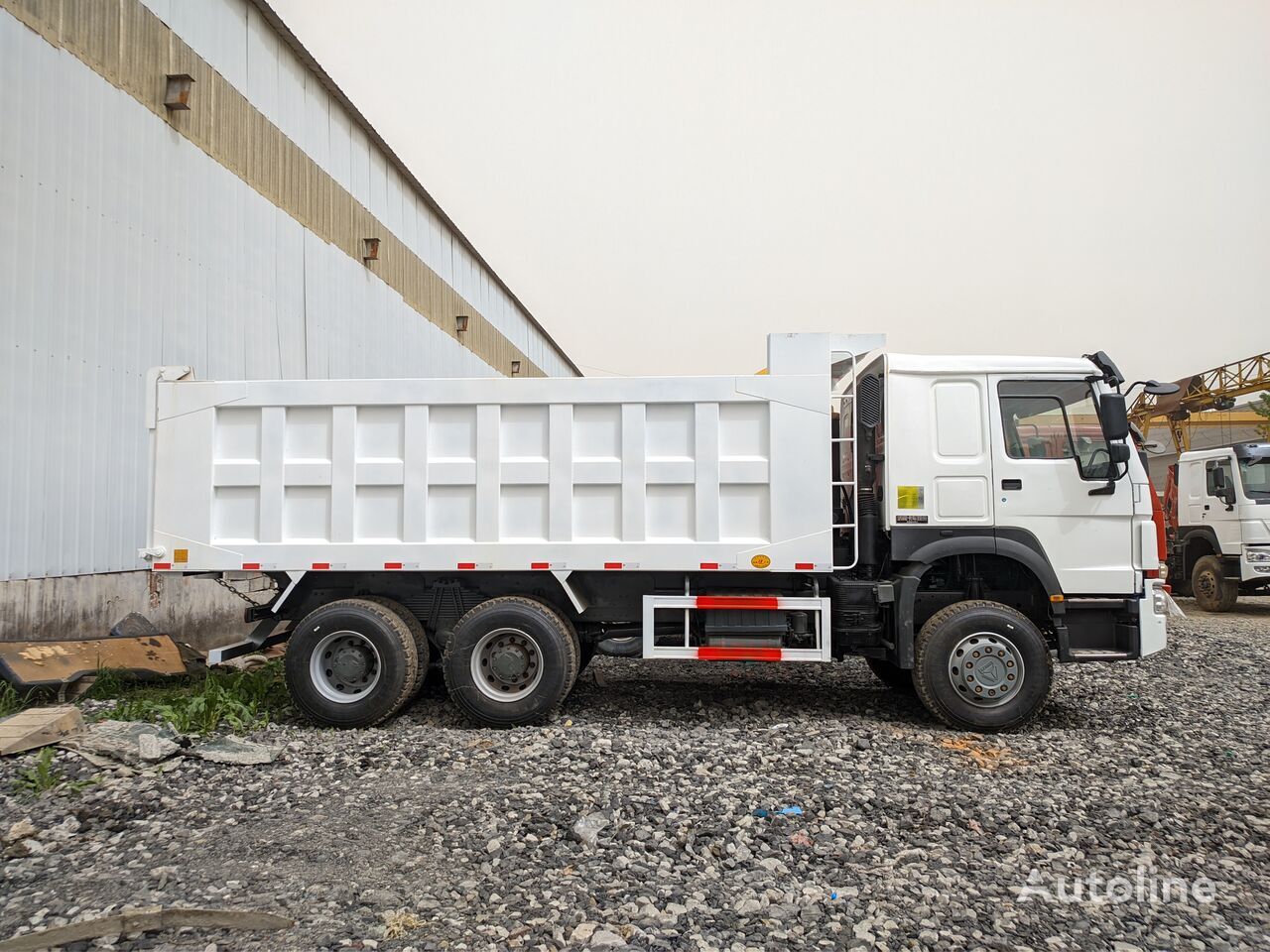 Kamion vetëshkarkues HOWO China dumper Sinotruk Shacman tipper lorry 6x4 drive: foto 2