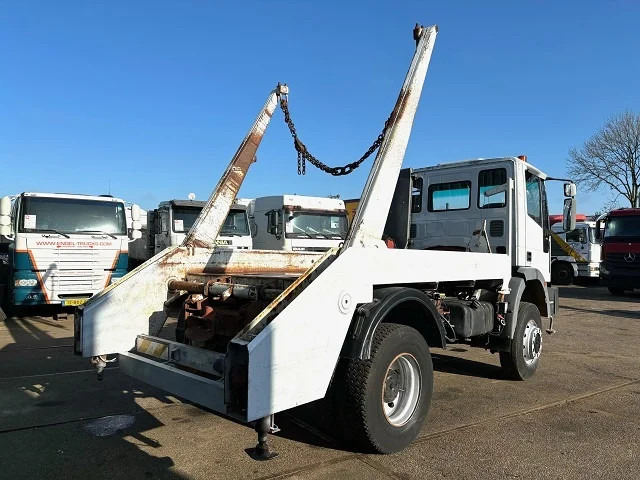 Lizingu i Iveco Eurocargo 135E23WR 4x4 FULL STEEL PORTAL CONTAINER (EURO 2 / ZF MANUAL GEARBOX / REDUCTION AXLES / FULL STEEL SUSPENSION) Iveco Eurocargo 135E23WR 4x4 FULL STEEL PORTAL CONTAINER (EURO 2 / ZF MANUAL GEARBOX / REDUCTION AXLES / FULL STEEL SUSPENSION): foto 3