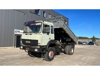 Kamion vetëshkarkues Iveco Magirus 170 - 25 (4X4 / GRAND PONT / LAMES / V8): foto 1