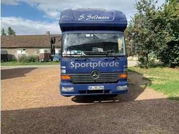 Kamion bagëtish Mercedes-Benz Pferdetransporter