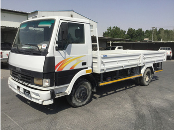 TATA 613 LPT 38 - Kamion me karroceri të hapur