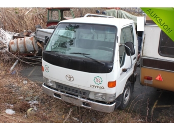 Toyota Dyna 100 - Kamion me karroceri të hapur