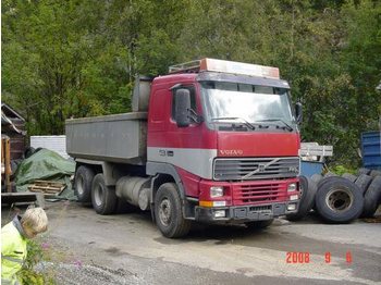 VOLVO  - Kamion me tendë