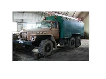 URAL 5557 - Kamion vagonetë