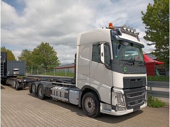 Kamion vetëngarkues Volvo FH 540 6x2R Globe HIAB Multilift Vollausstattung