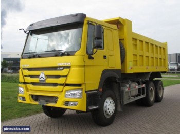 CNHTC SINOTRUK HOWO 336 6x4 - Kamion vetëshkarkues