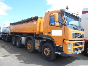 Kamion vetëshkarkues Volvo FM 400