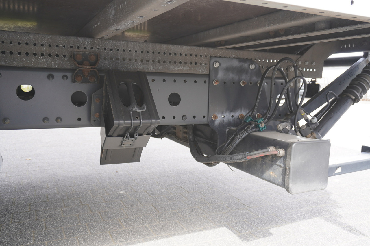 Kamion me tendë MERCEDES-BENZ Atego 818 E6 Sideboard-Tilt 15 pallets / Tail lift: foto 22
