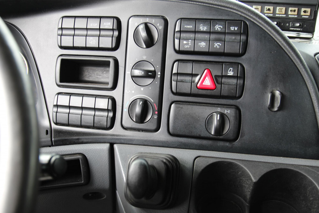 Kamion frigorifer Mercedes-Benz Actros 1832 E5  CS 950MT Bi-Temp Tür+LBW Strom: foto 6