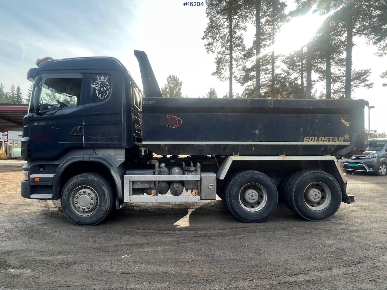 Kamion vetëshkarkues Scania R560: foto 9