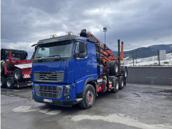 Kamion për transport druri, Kamion me vinç VOLVO FH16 700 6×4: foto 1