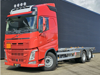 Volvo FH 500 6x2 / FULL AIR / RETARDER / BDF / CHASSIS - Transportjer kontejnerësh/ Kamion me karroceri të çmontueshme: foto 1