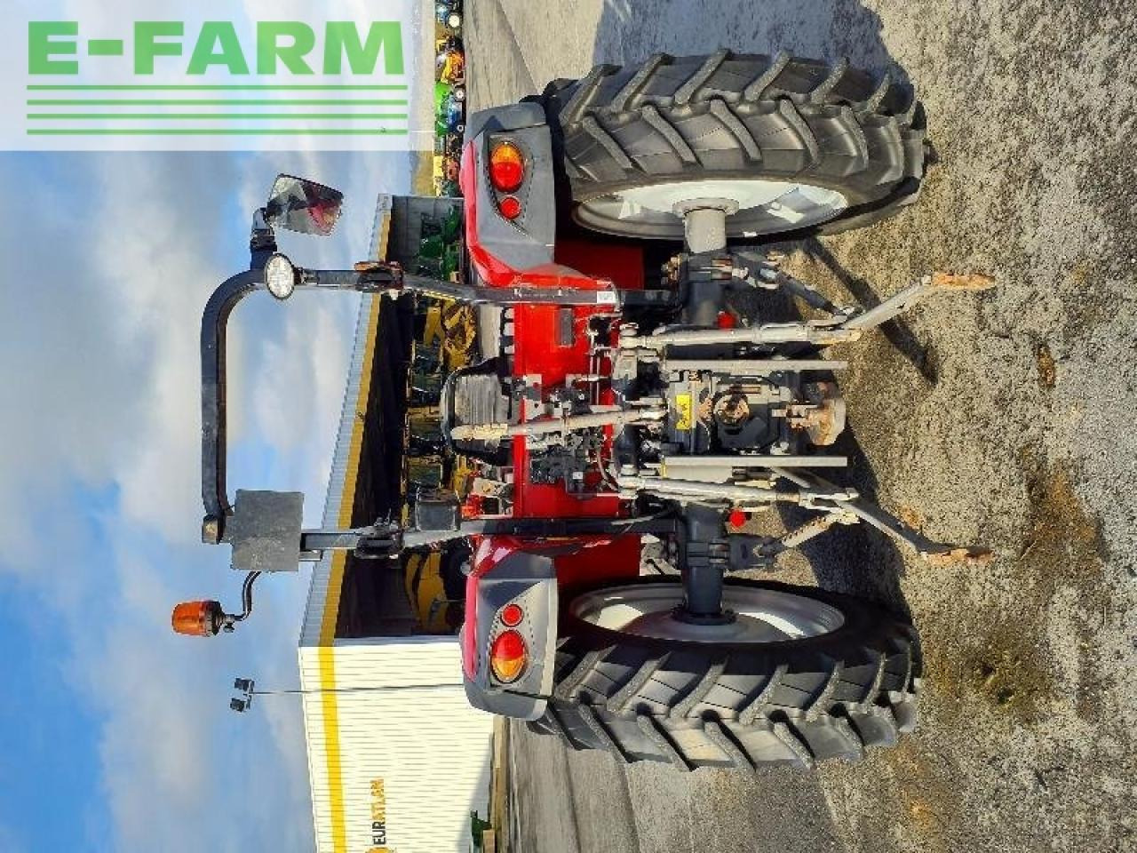Traktor Massey Ferguson 4708: foto 4