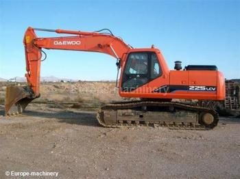 Daewoo 225 LCV - Ekskavator me zinxhirë