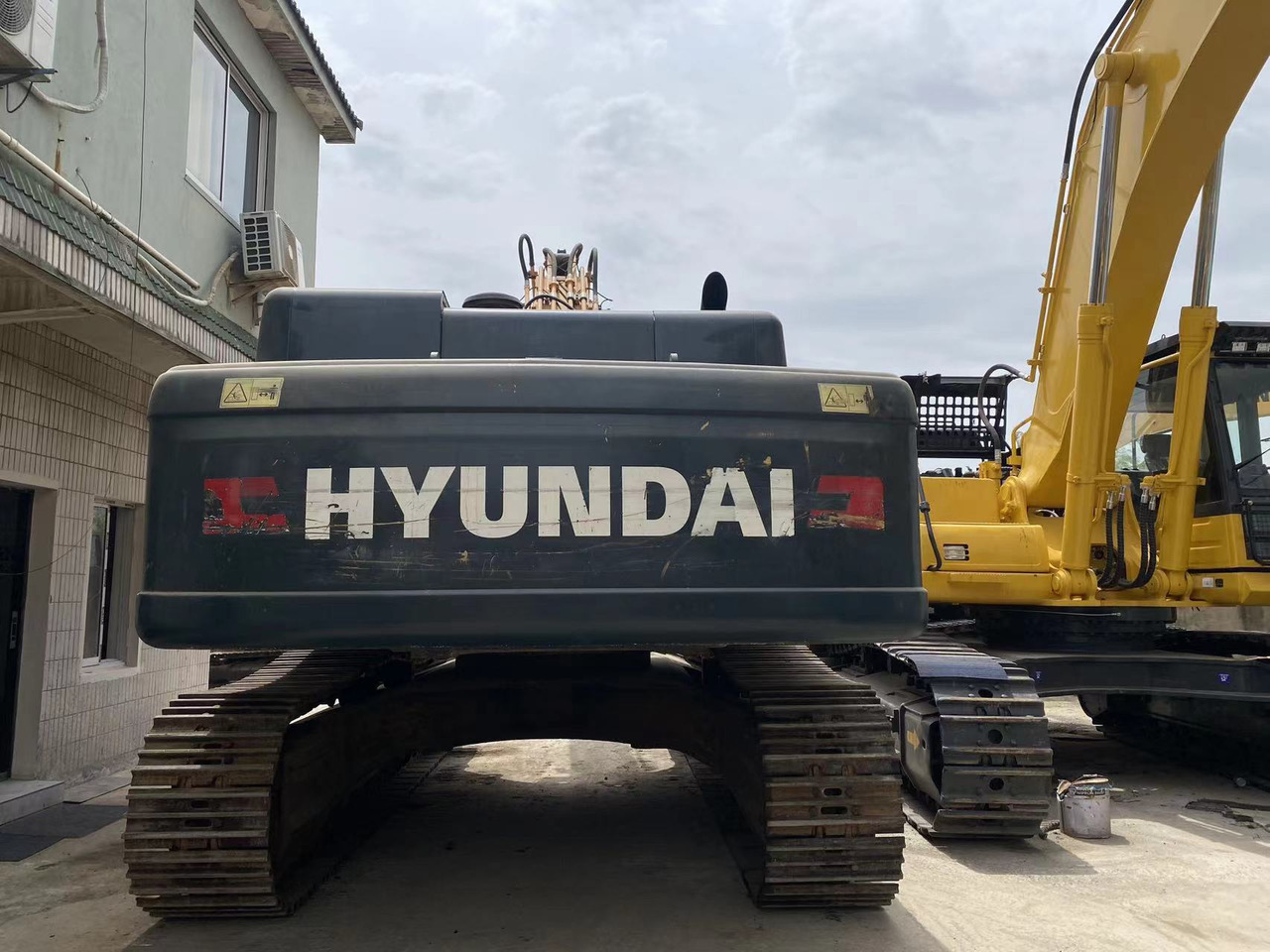Ekskavator me zinxhirë Korea made HYUNDAI used excavator good condition R485LVS best service on sale: foto 3