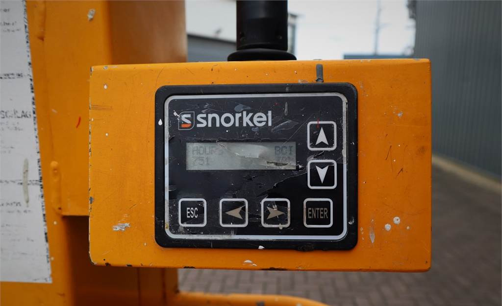 Lizingu i Snorkel TM12 Electric, 5.6m Working Height, 227kg Capacity  Snorkel TM12 Electric, 5.6m Working Height, 227kg Capacity: foto 5