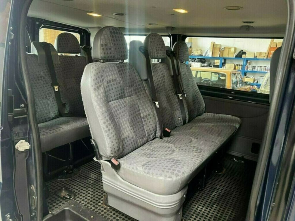 Veturë Ford Transit 140T330 2.4TdcI 4x4 AWD Allrad 9-Sitzer: foto 13