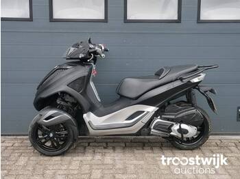 Piaggio 300cc motorscooter - Motoçikleta