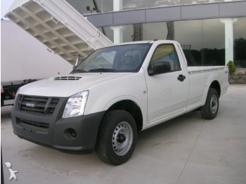 Isuzu D-MAX - Veturë