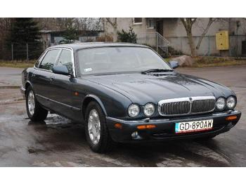 Jaguar XJR  - Veturë