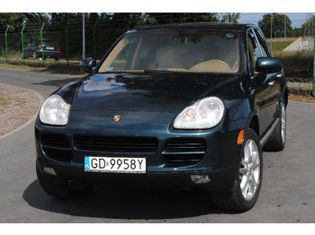 Porsche Cayenne - Veturë