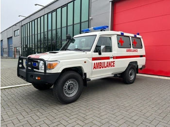Toyota Landcruiser 4x4 Mentőautó - Ambulancë