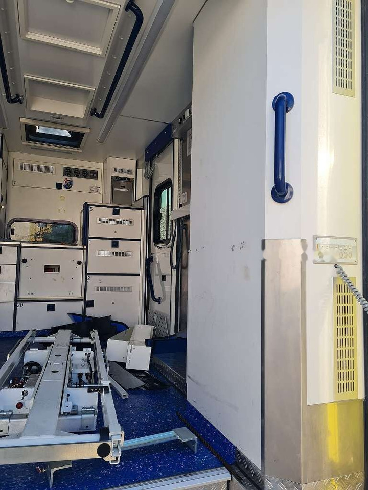 Ambulancë IVECO Daily 50C21 Ambulance: foto 9