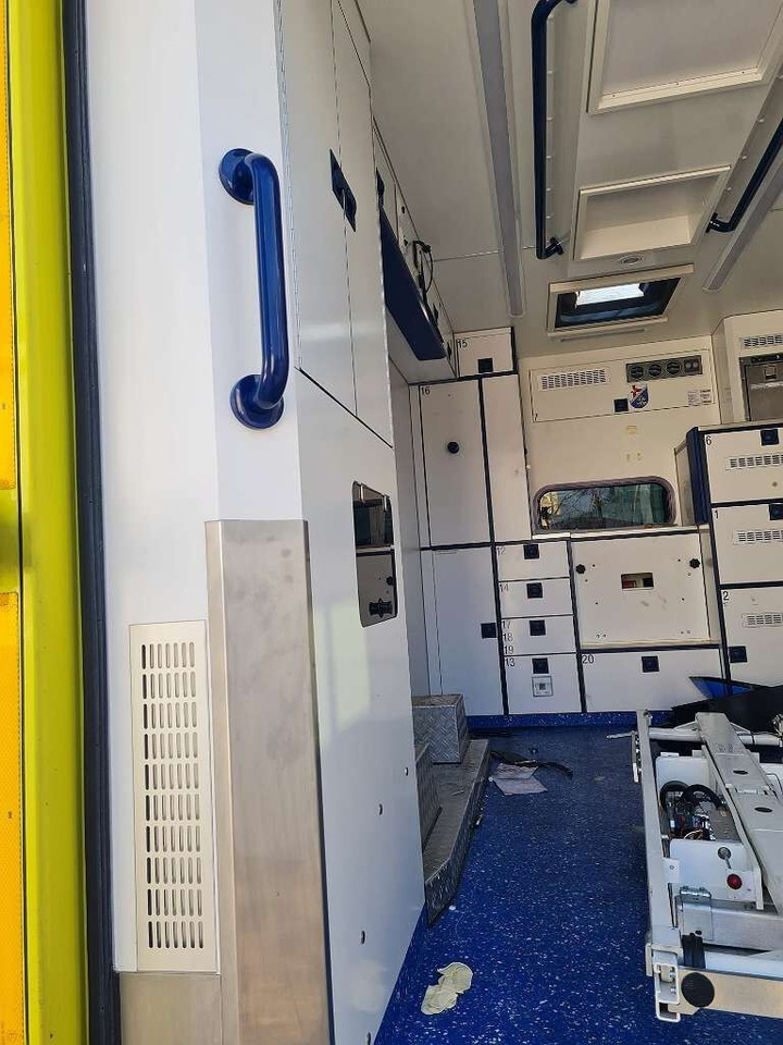 Ambulancë IVECO Daily 50C21 Ambulance: foto 14