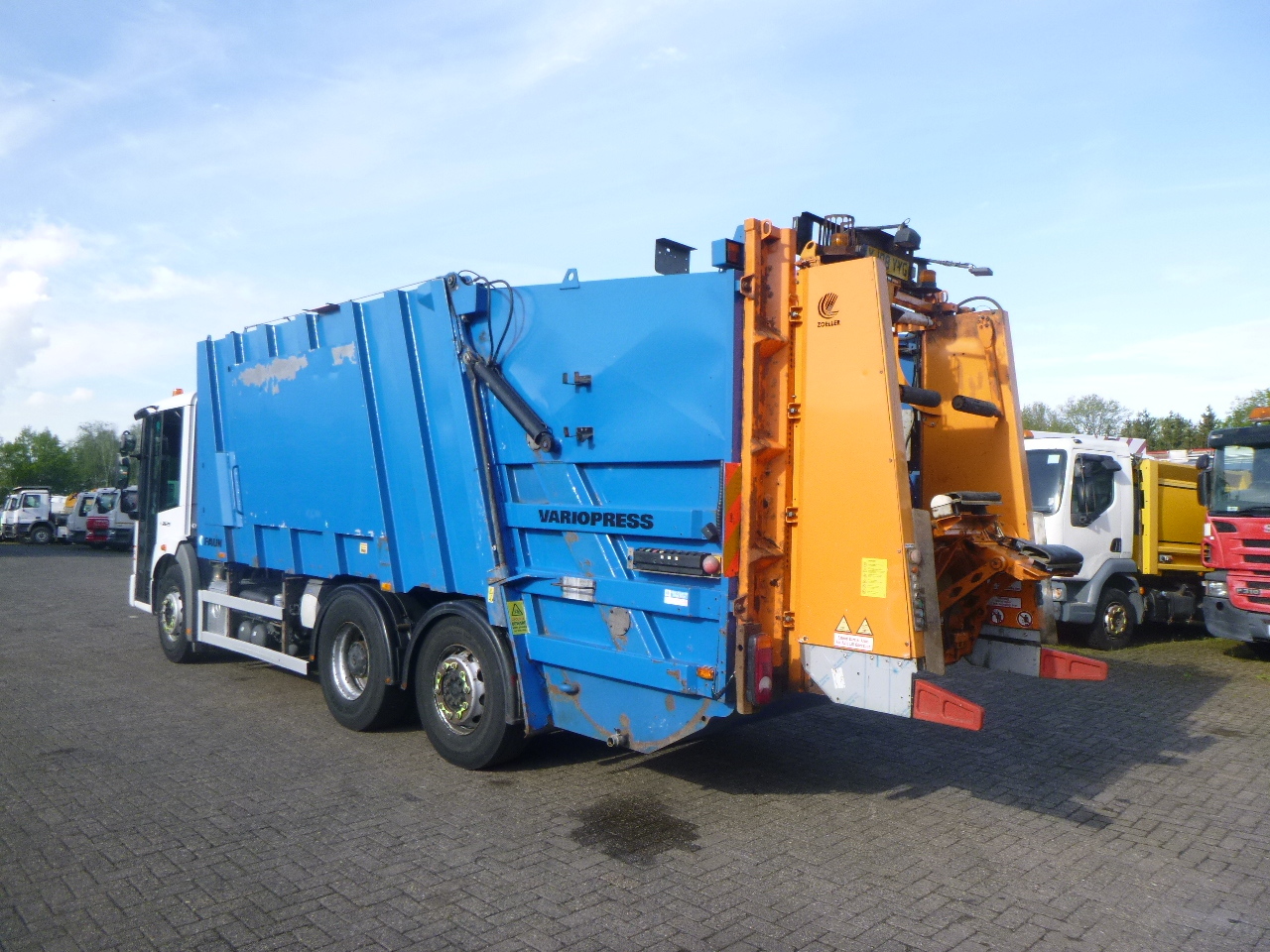 Kamion mbeturinash Mercedes Econic 2629 6x2 RHD Faun refuse truck: foto 3