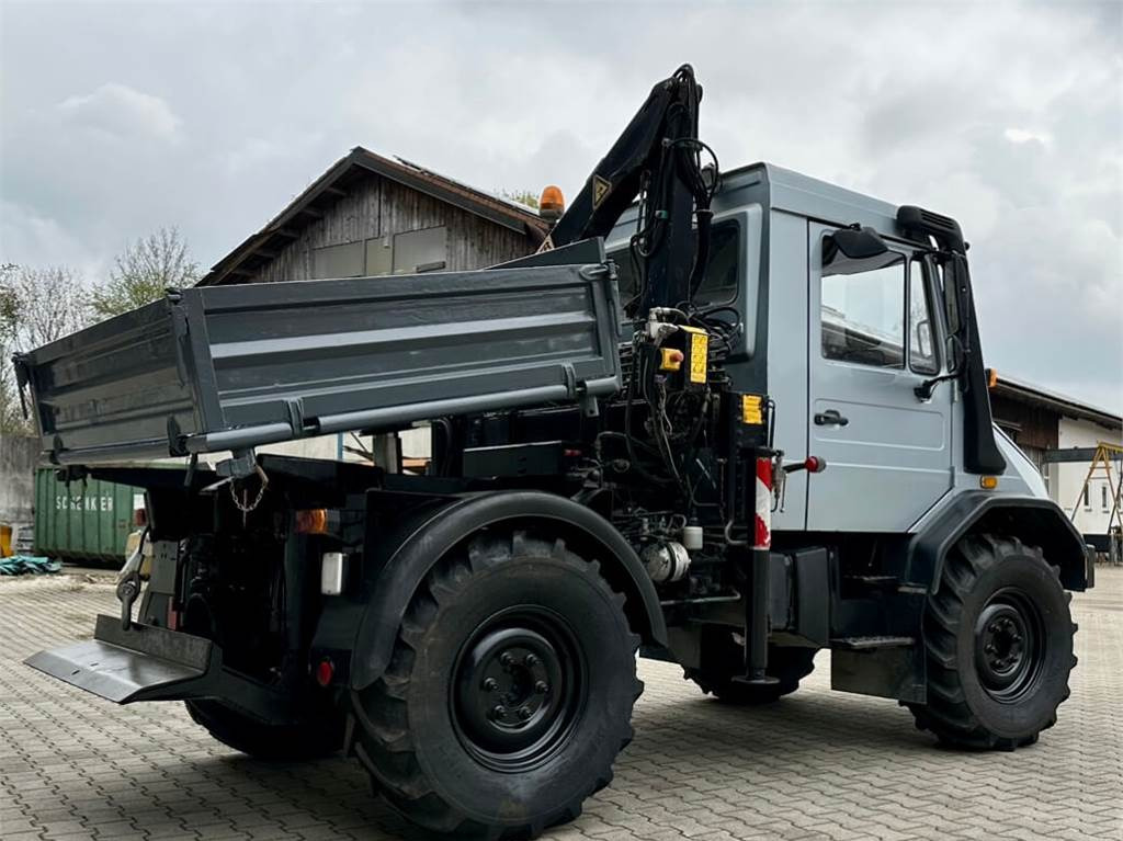 Mjet bujqësor/ Special, Kamion vetëshkarkues Unimog 130 - U130 418 74426 mit Kran und Winde Mer: foto 7